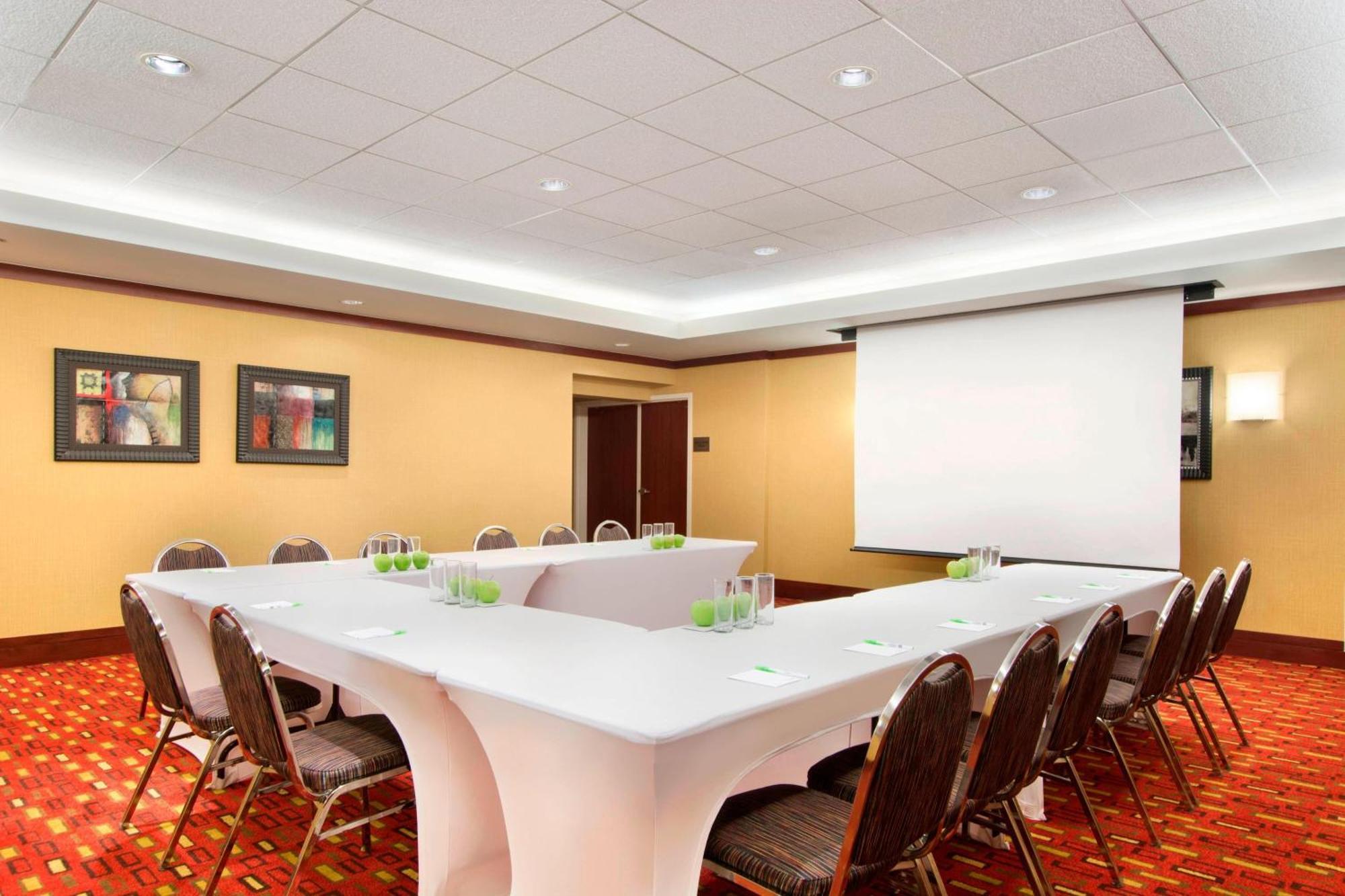Courtyard By Marriott Oklahoma City Downtown Екстериор снимка