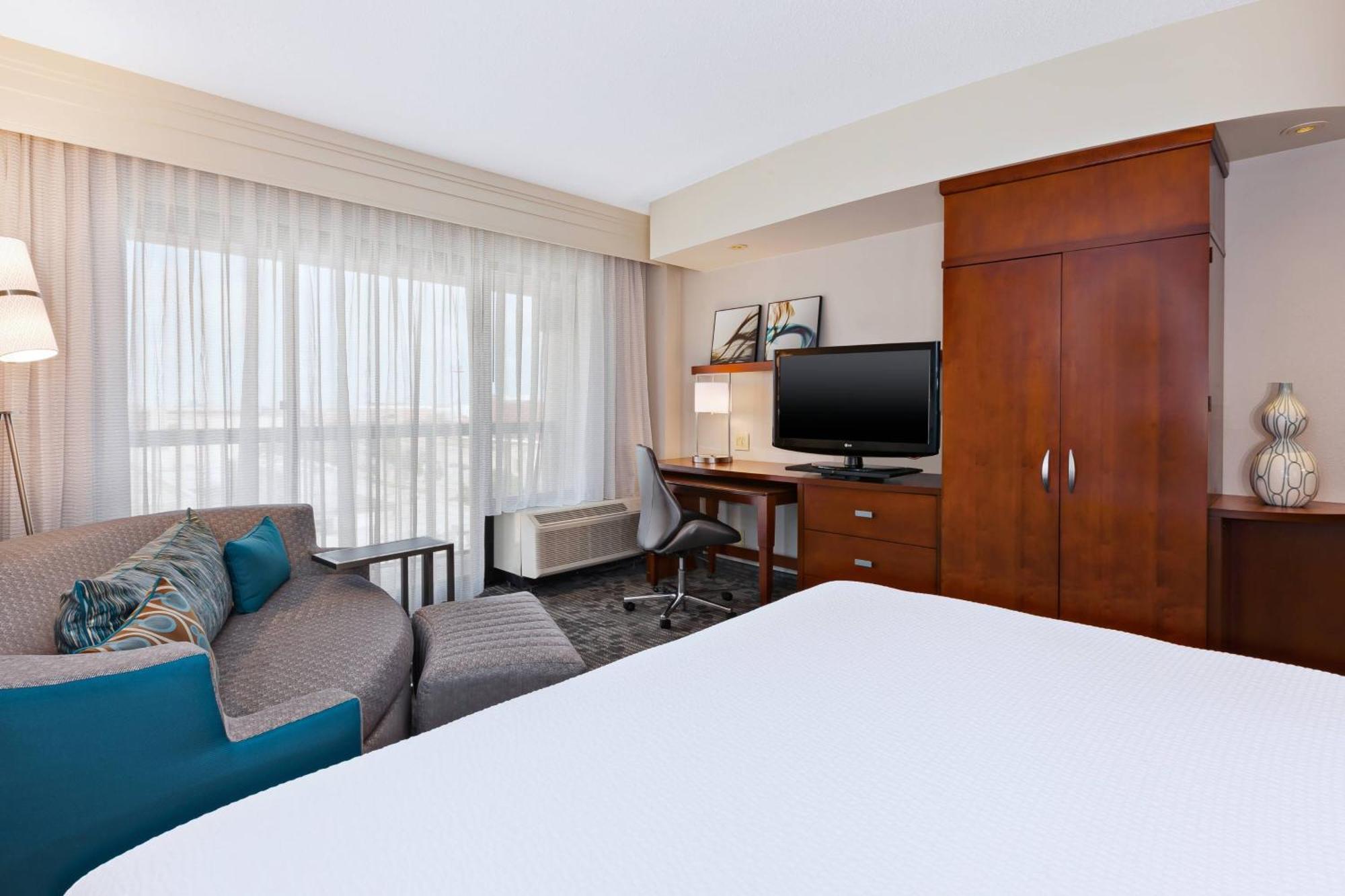 Courtyard By Marriott Oklahoma City Downtown Екстериор снимка
