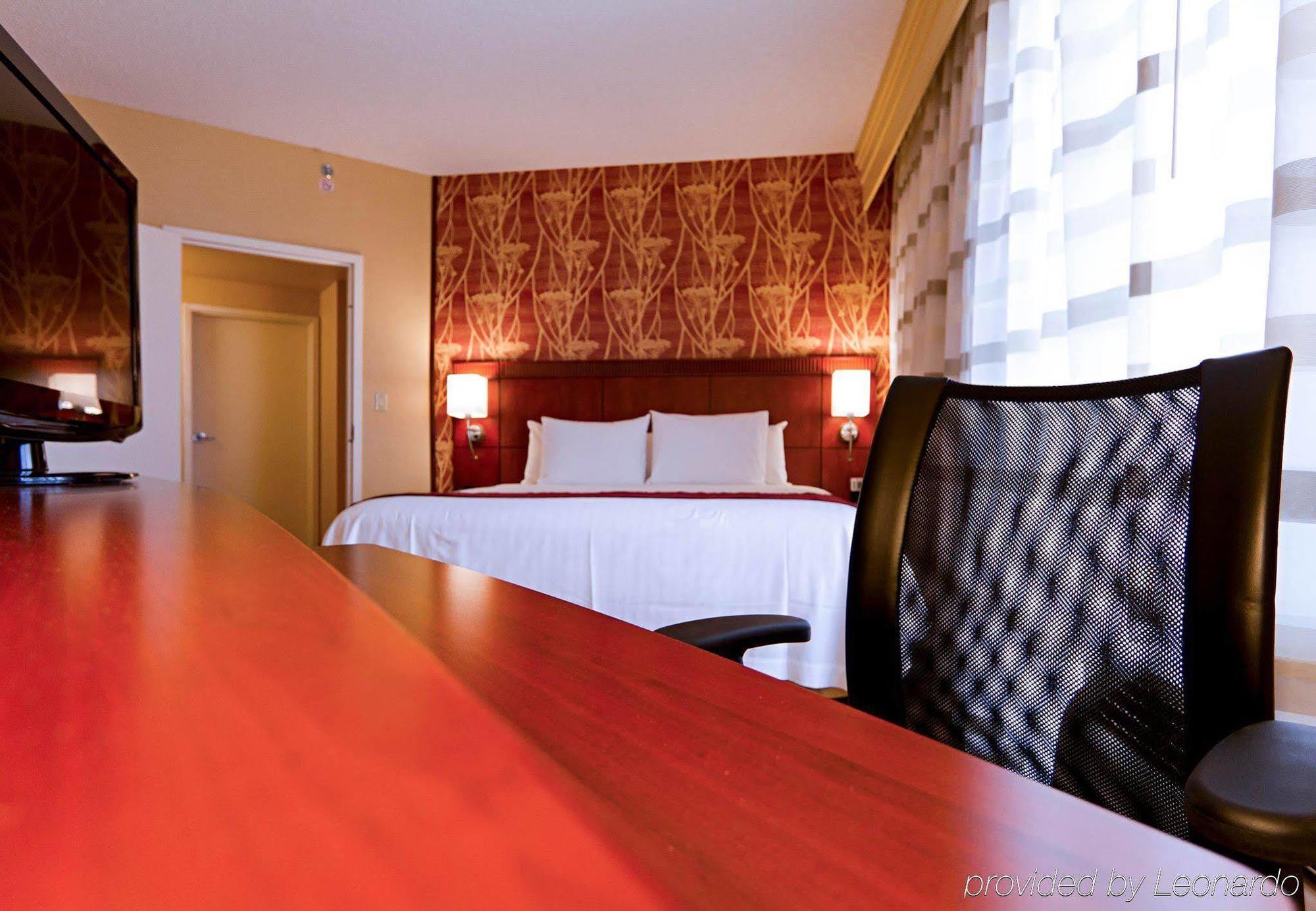 Courtyard By Marriott Oklahoma City Downtown Стая снимка