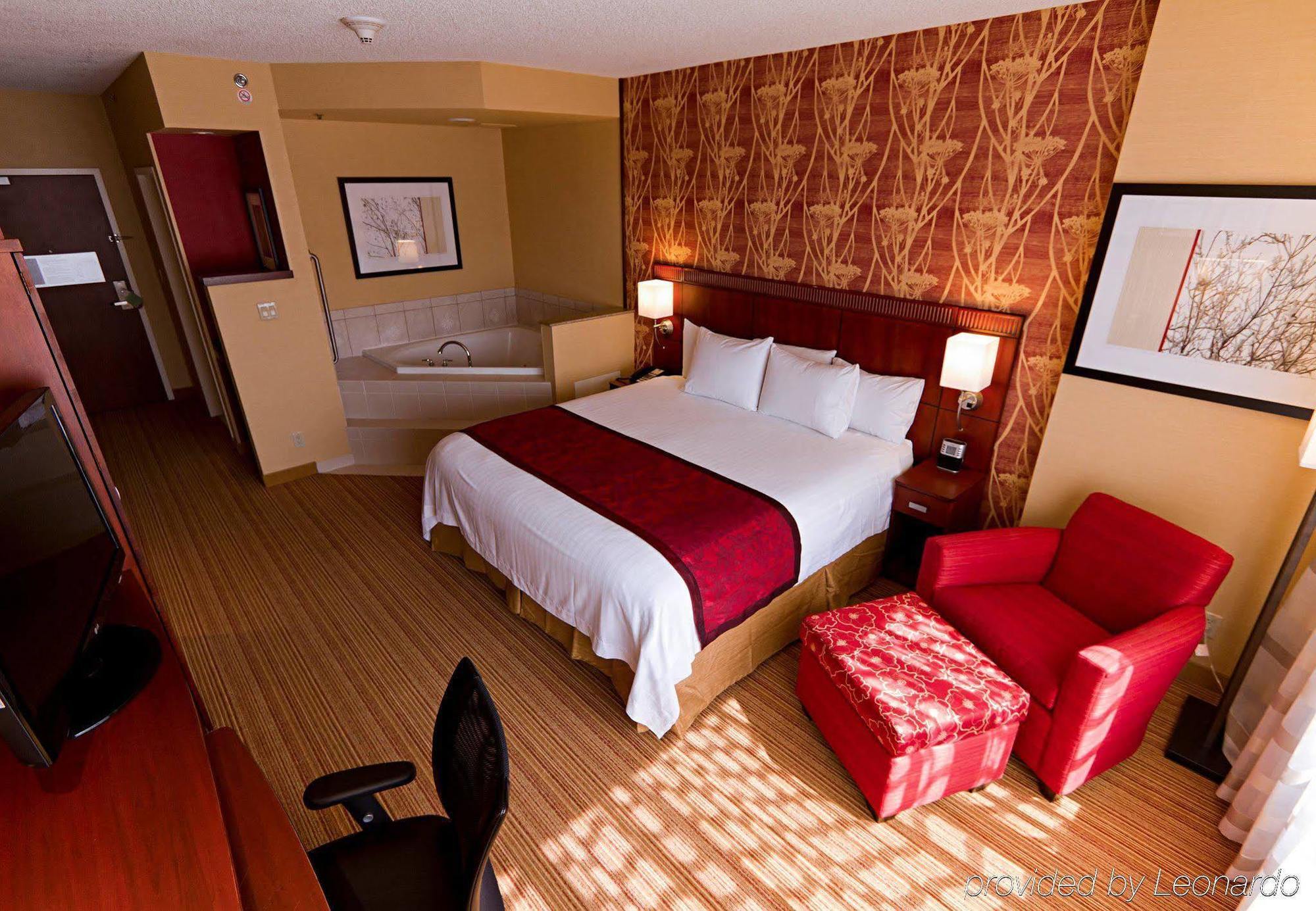 Courtyard By Marriott Oklahoma City Downtown Стая снимка